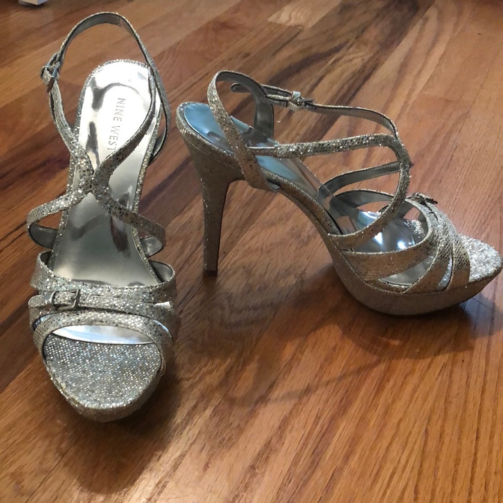 High heels - Picture 2 of 2